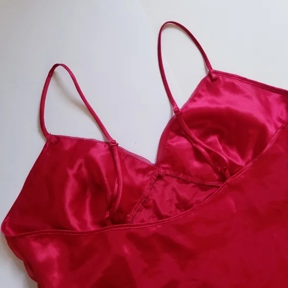 VICTORIAS SECRET Gold Label Vintage Satin Red Teddy Bodysuit Medium